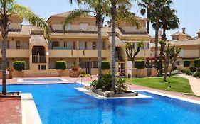 The Hideaway 2 Bed Poolside Groundfloor Apartment On Albatros Full Ac Free Fast Wifi